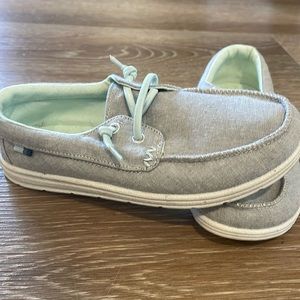 Spring Bobby slip on light gray/blue sneakers Cat&Jack size 1 boys